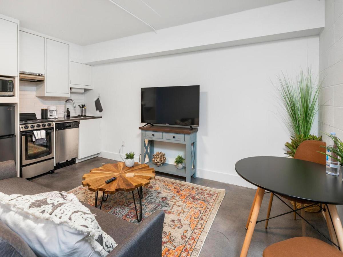 애틀랜타 Comfortable Studio With Queen Bed, City Walkable! 아파트 외부 사진